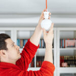 Bảo hiểm tai nạn hộ gia đình sử dụng điện bảo vệ thành viên gia đình tại địa chỉ đăng ký điện trước tai nạn do dòng điện gây tử vong hoặc thương tật trong Việt Nam.